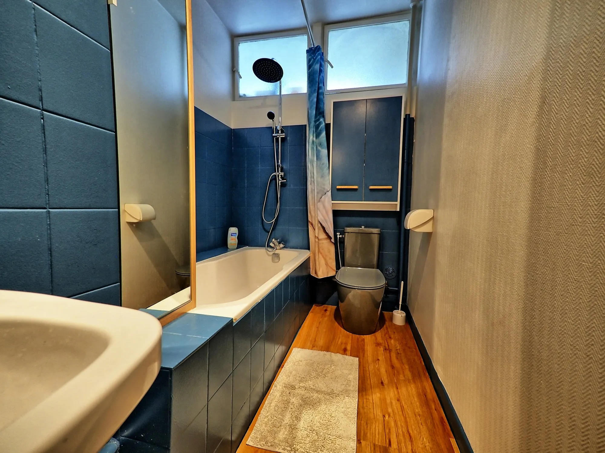 La même salle de bain après travaux